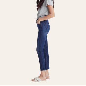 MOTHER Jeans The Looker High Waisted Ankle Fray Untouched Denim Size 28